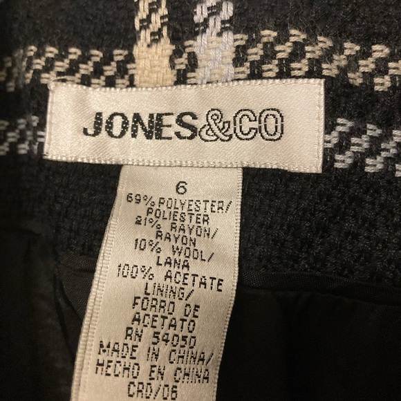 Jones & Co coat - Picture 2 of 6
